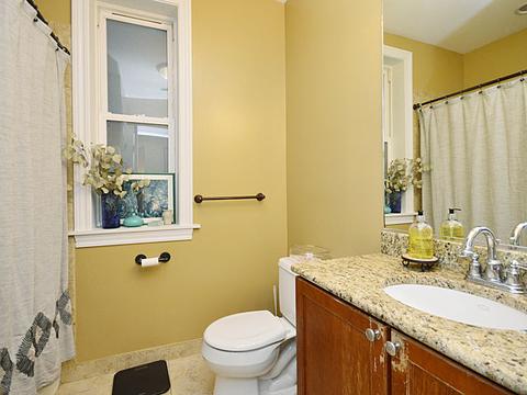 815 Dobson St, Evanston, IL 60202 photo 14