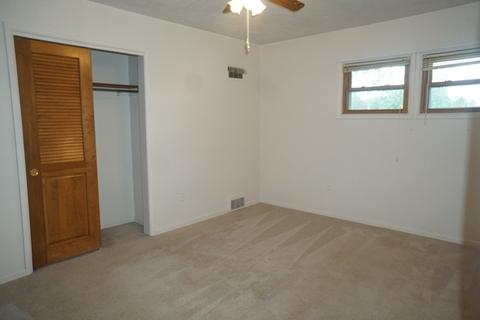 815 E Mckenney St, Dixon, IL 61021 photo 4