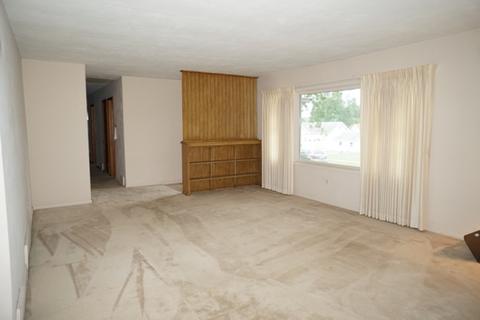 815 E Mckenney St, Dixon, IL 61021 photo 2