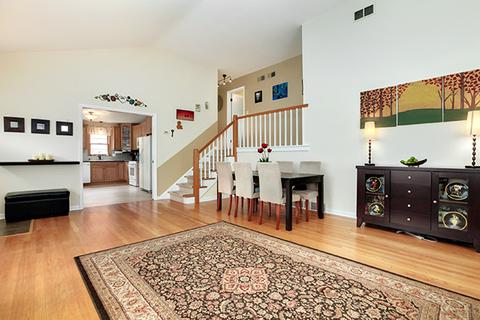 273 Pinehurst Dr, Des Plaines, IL 60016 photo 3