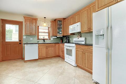 273 Pinehurst Dr, Des Plaines, IL 60016 photo 7