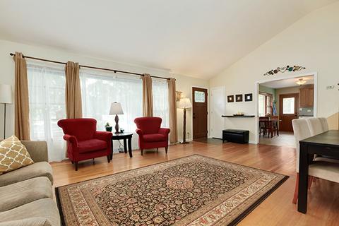 273 Pinehurst Dr, Des Plaines, IL 60016 photo 4