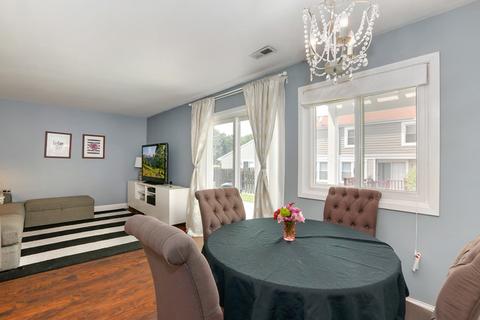 2010 Raleigh Pl, Hoffman Estates, IL 60169 photo 11
