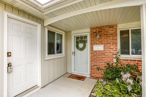2010 Raleigh Pl, Hoffman Estates, IL 60169 photo 3