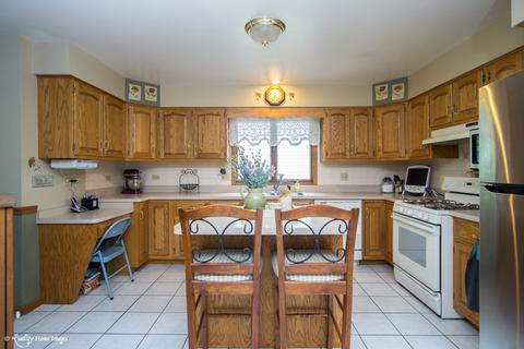 18133 School St, Lansing, IL 60438 photo 4