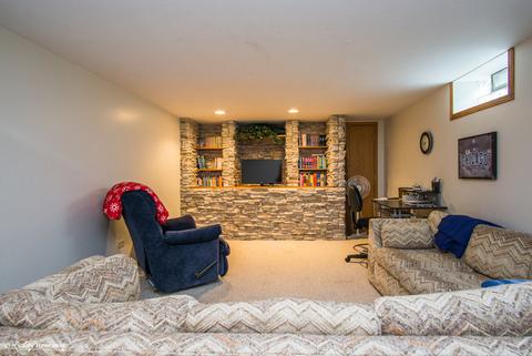 18133 School St, Lansing, IL 60438 photo 20
