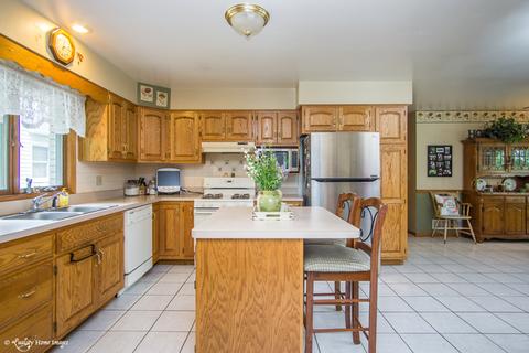 18133 School St, Lansing, IL 60438 photo 5