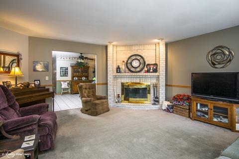 18133 School St, Lansing, IL 60438 photo 3