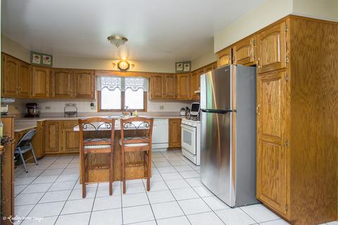 18133 School St, Lansing, IL 60438 photo 8