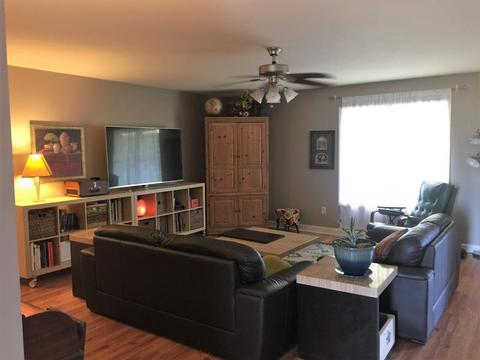 430 E Newton St, Mansfield, IL 61854 photo 4