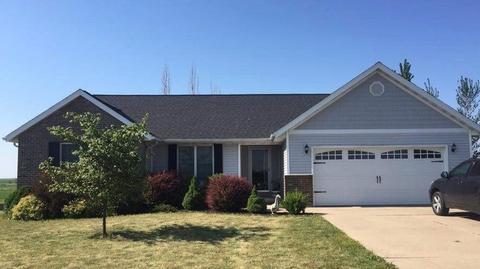 430 E Newton St, Mansfield, IL 61854 photo 1