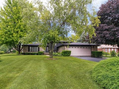 528 Russell St, Wheeling, IL 60090 photo 1