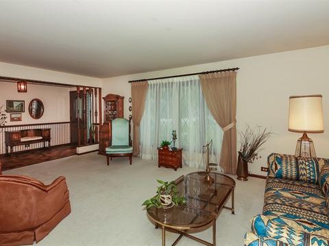 528 Russell St, Wheeling, IL 60090 photo 4