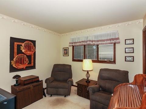 528 Russell St, Wheeling, IL 60090 photo 18