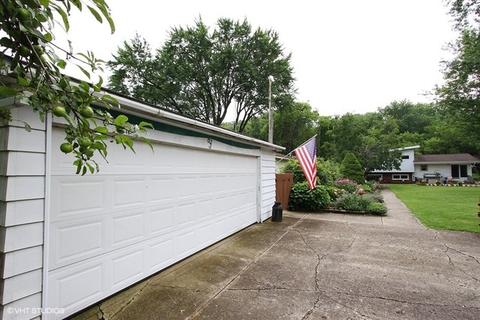 3002 Elder Ln, Holiday Hills, IL 60051 photo 3