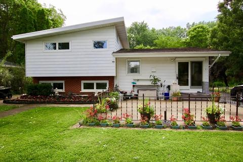 3002 Elder Ln, Holiday Hills, IL 60051 photo 16