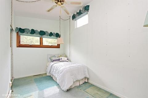 3002 Elder Ln, Holiday Hills, IL 60051 photo 14