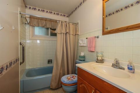 892 Sioux Dr, Elgin, IL 60120 photo 16