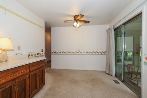 892 Sioux Dr, Elgin, IL 60120 photo 8