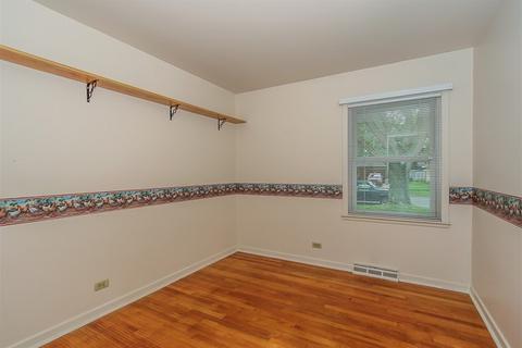 892 Sioux Dr, Elgin, IL 60120 photo 14