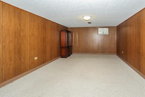 892 Sioux Dr, Elgin, IL 60120 photo 18