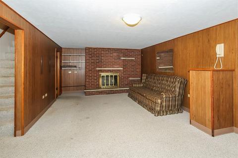 892 Sioux Dr, Elgin, IL 60120 photo 17