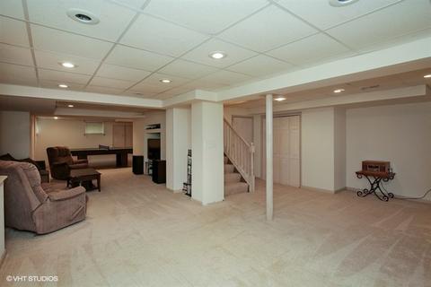 9 Cedar Ct, South Elgin, IL 60177 photo 9