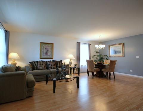 1054 Devon Dr, Antioch, IL 60002 photo 2