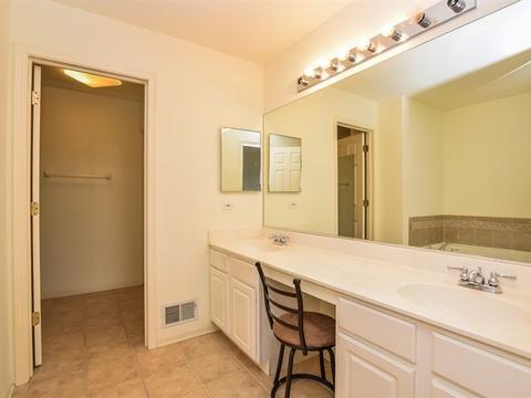 1634 Rosehall Ln, Elgin, IL 60123 photo 16