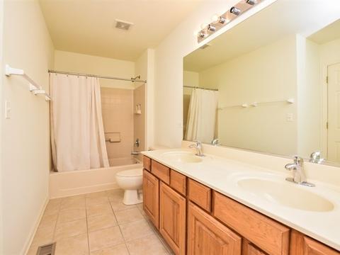 1634 Rosehall Ln, Elgin, IL 60123 photo 19