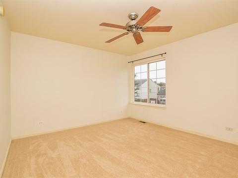 1634 Rosehall Ln, Elgin, IL 60123 photo 17