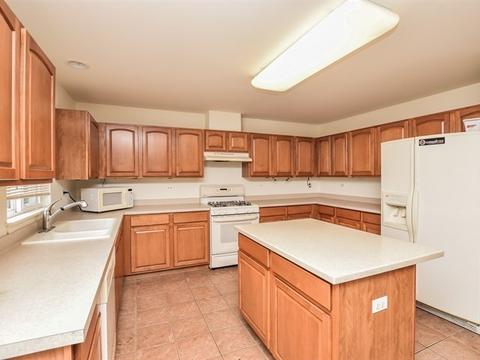 1634 Rosehall Ln, Elgin, IL 60123 photo 5