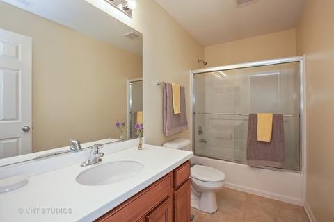 274 Jackson St, Gilberts, IL 60136 photo 16