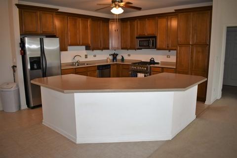 271 E Railroad Ave #308, Bartlett, IL 60103 photo 2
