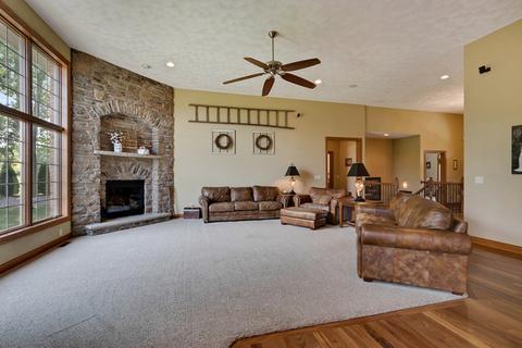5968 Mcdonald Rd, Roscoe, IL 61073 photo 4