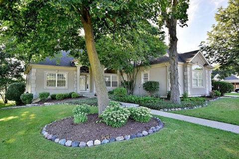 1135 Deerpath Rd, Aurora, IL 60506 photo 1