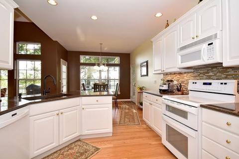 1135 Deerpath Rd, Aurora, IL 60506 photo 9