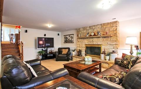 180 Lance Dr, Des Plaines, IL 60016 photo 10