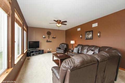 1706 Stanton Ln, Plainfield, IL 60586 photo 2