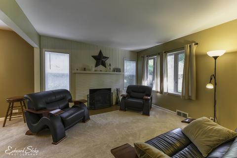 15 Jayne St, Algonquin, IL 60102 photo 2