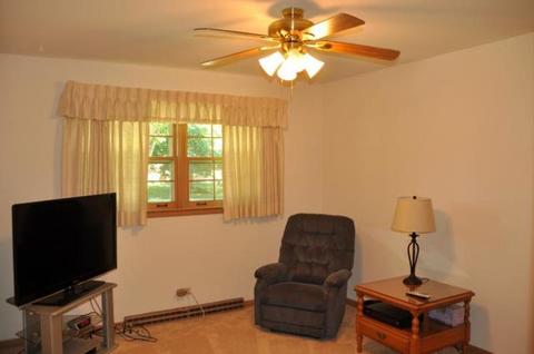 823 Diane Ave, Elgin, IL 60123 photo 8