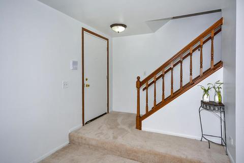 5600 Tinder Dr #5, Rolling Meadows, IL 60008 photo 2