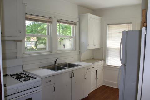 988 S 7th Ave, Kankakee, IL 60901 photo 5