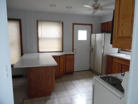 71 Marina Dr, Des Plaines, IL 60016 photo 6