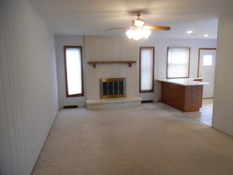 71 Marina Dr, Des Plaines, IL 60016 photo 8