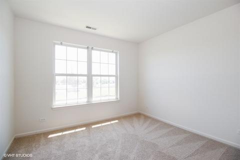 2354 Georgetown Cir, Aurora, IL 60503 photo 8