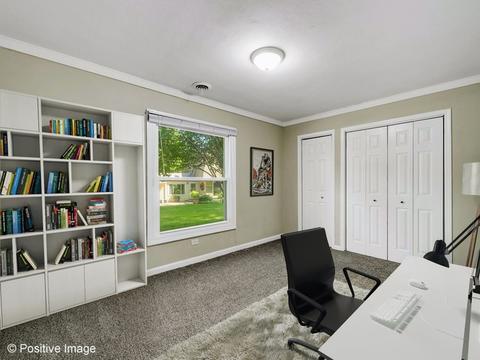 600 Saddle Rd, Wheaton, IL 60187 photo 8