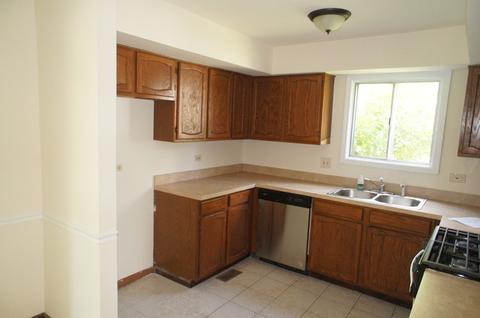 3100 Winchester Ct E, Aurora, IL 60504 photo 3