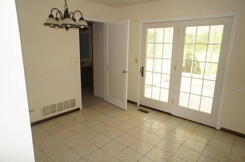 3100 Winchester Ct E, Aurora, IL 60504 photo 4