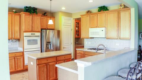 2442 Rolling Ridge Ln, Elgin, IL 60124 photo 7